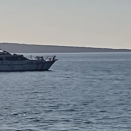 Botel Pegazus Omisalj
